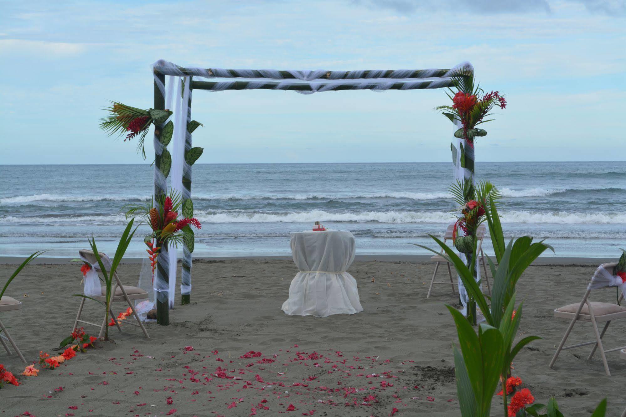 Hotel La Diosa Cahuita Esterno foto